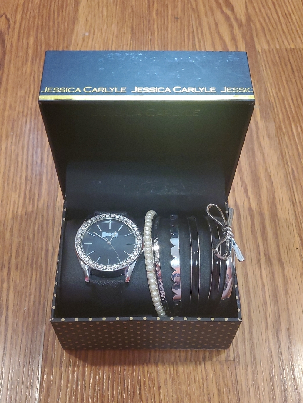 Jessica Carlyle Watch And Bracelet Set Black And Silver Bows